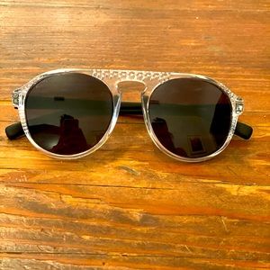 Infinit polarized sunglasses brand new.